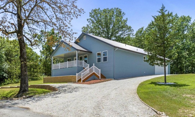 Isabella Casa | Martha`s Lakeview Ranch