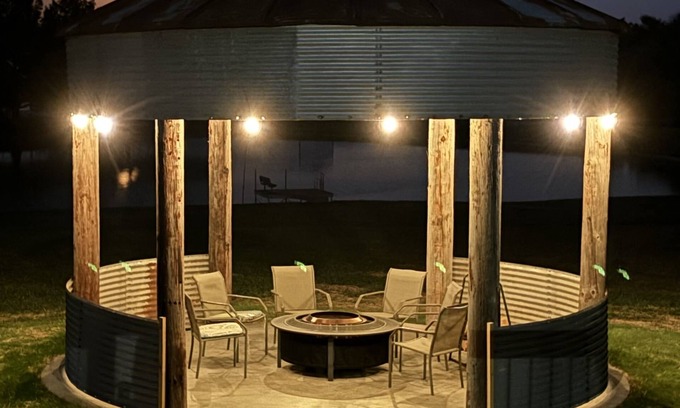 Monroe City Casa | “Peaceful Retreat” @ MTL