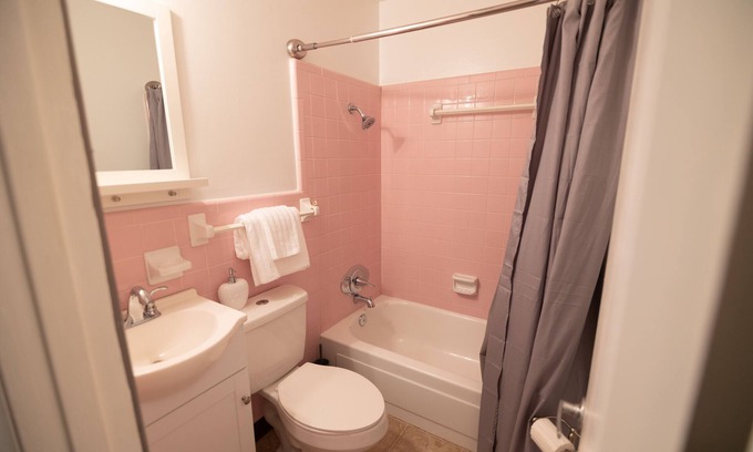 Ozark Casa | Pearl's Cove - 3 mins from Hwy 231 and 15 mins from Ft Rucker AL