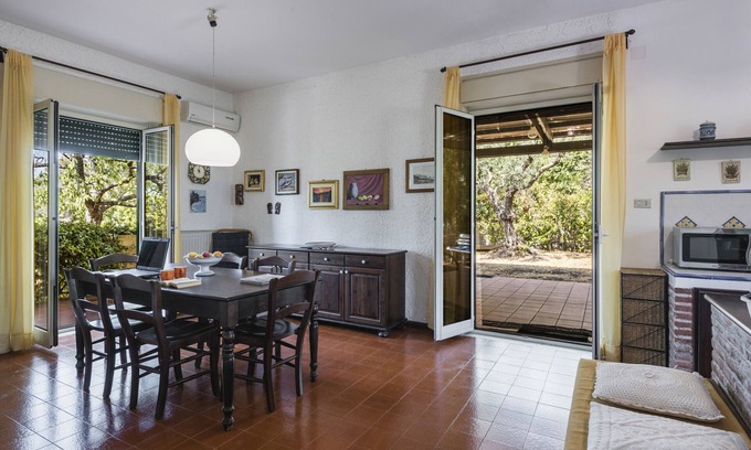 Pedara Casa | Pedara Escape with Garden by Wonderful Italy