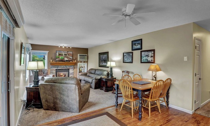 Clymer Condominio | Peek'n Peak 2 Bedroom Condo, Ground Floor