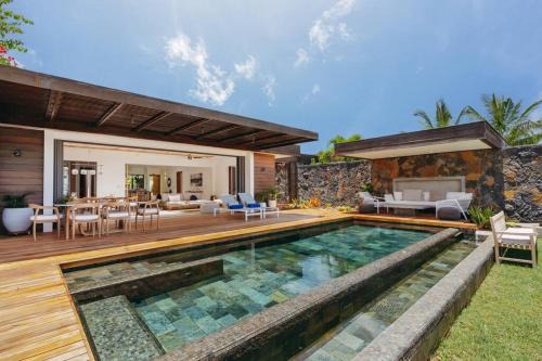 Cap Malheureux Villa | Peninsula Beach Villa with LOV