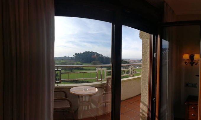 Noalla Casa | Pensión Residencia A Cruzán - Adults Only