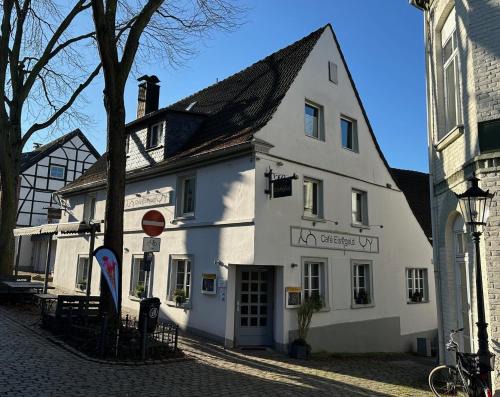 Ratingen Hotel | Pension Café Eisgold