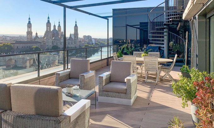 Barrio de Jesus Apartamento | Ático mejores vistas al Pilar jacuzzi y garaje