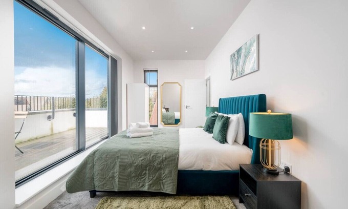 Finchley Apartamento | Penthouse Large -Free Parking