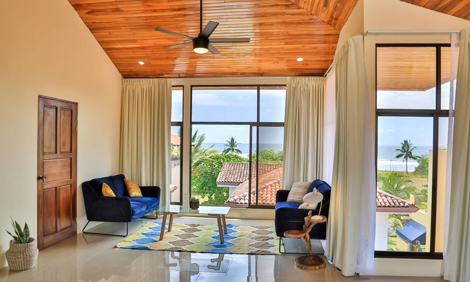 Playa Hermosa Villa | Penthouse Suite Whitewater Ocean / Mountain Views