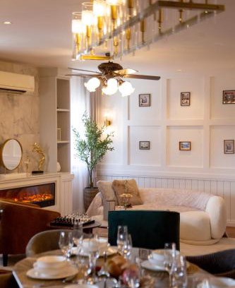 Old City Villa | Penthouse The Olaf at Chiang Mai's Old Town Suandok Gate I Entire Villa Booking I 4 Bedrooms I Daily Housekeeping