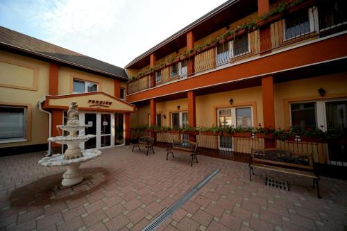 Galanta Casa | Penzión Viktória