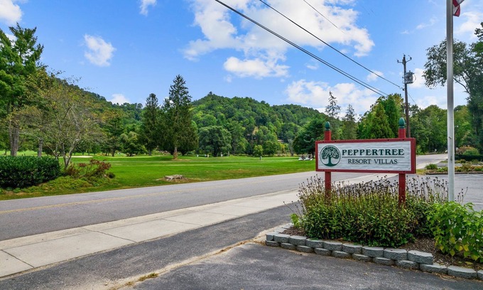 Maggie Valley Complejo | Peppertree Resort and Golf Stay and Play