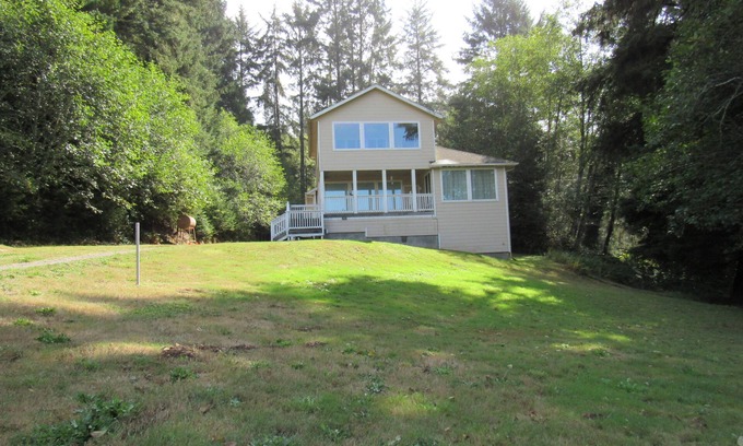 Smith River Casa | Peregrine's Nest