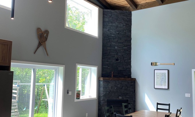 Gimli Casa | Perfect for sand beach vacations and ice fishing adventures on Lake Winnipeg