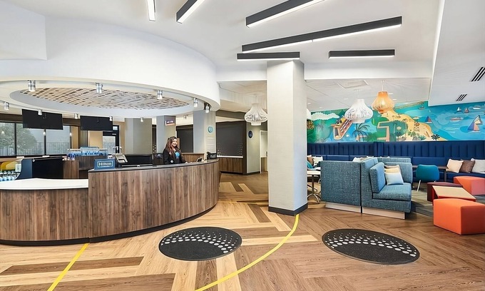 Dania Beach Hotel | Perfect Getaway! 2 Stunning Units with Free Breakfast, Near Cozy Cove Marina!