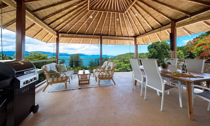 Mandalay Casa | Pet Friendly 3 bedroom, 3 bathroom home with breath taking ocean views