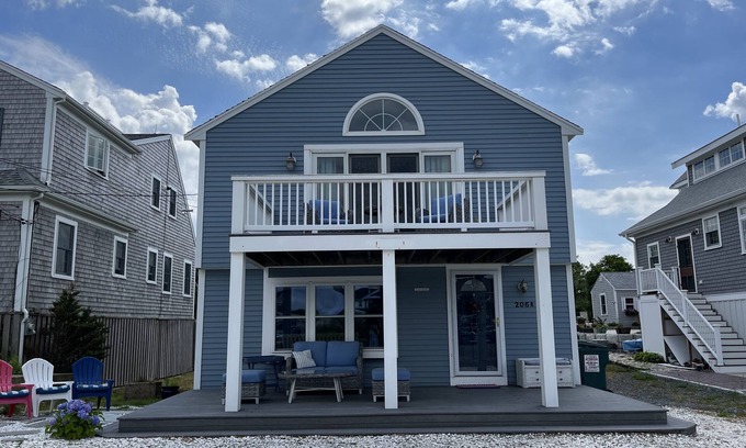 Sagamore Beach Casa | Pet Friendly Beach House - Sleeps 7, Across Street from Private Sagamore Beach