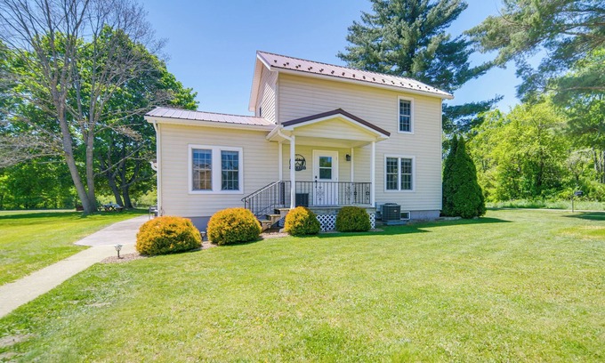 Centerville Casa | Pet-Friendly Centerville Home w/ Fire Pit & Grill