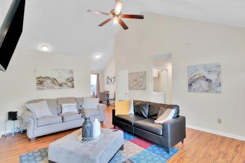 Paw Creek Casa | Pet- Friendly, & Close to Uptown