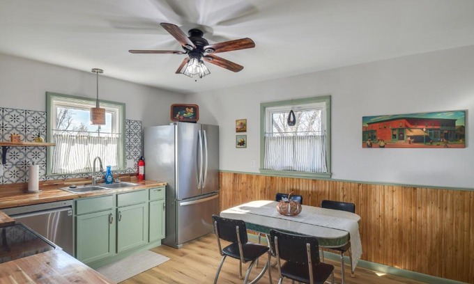 Hiawatha Casa | Pet-Friendly Hiawatha Retreat with Private Yard!