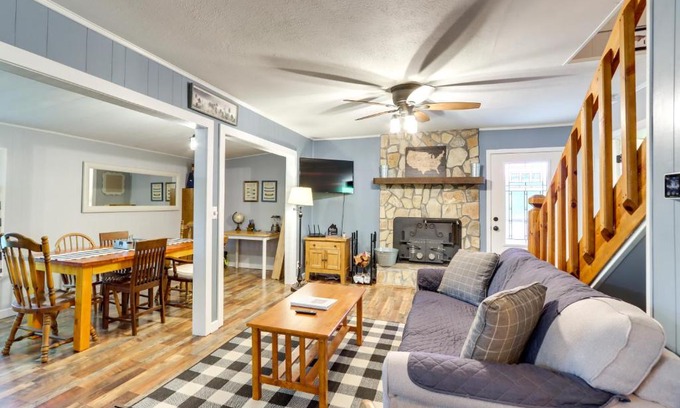 Murphy Casa | Pet-Friendly Murphy Home Grilling Deck and Fire Pit