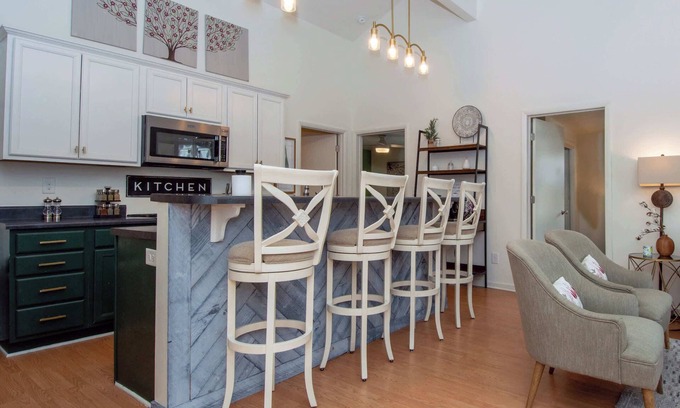 Hillwood Casa | Pet Friendly | Near DT Nash & Music Row!