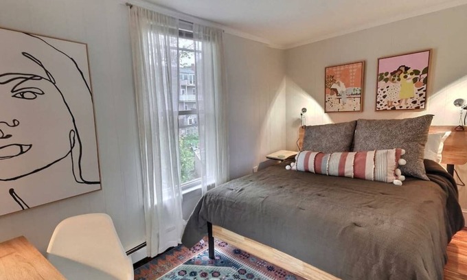 Munjoy Hill Apartamento | Petit Pad Atop Munjoy Hill+Steps to Eastern Prom!