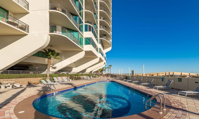 Orange Beach East Hotel | Phoenix IX by Brett Robinson Vacations