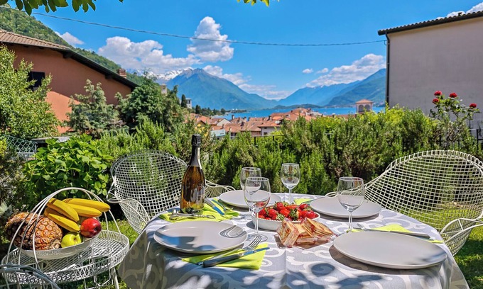 Consiglio di Rumo Apartamento | Pianoforte holiday flat with lake view