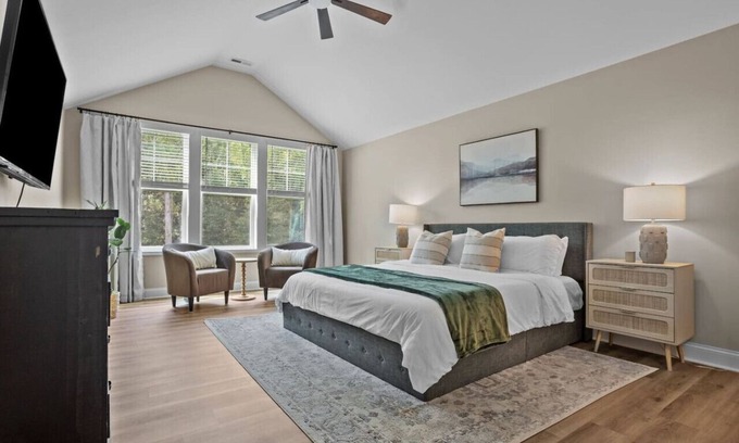 Aberdeen Casa | Pickleball, Arcade & Poker Retreat Near Pinehurst!