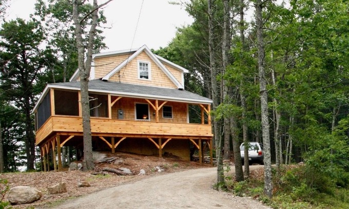 Arrowsic Cabina | Pintoresco Waterfront Cottage con Pantalla porche Wraparound