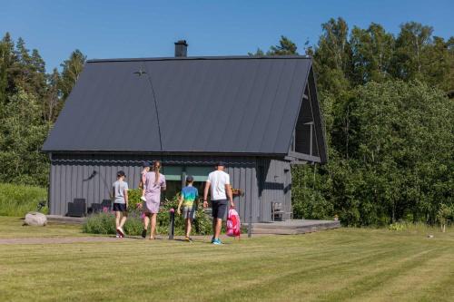 Pohja-Parnumaa Parish Casa | Piesta riverside cottage in Soomaa region