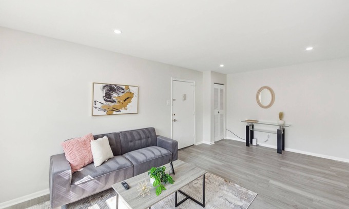 Newark Apartamento | Pine Brook 509 I Corporate 1.5Br Apt I Parking