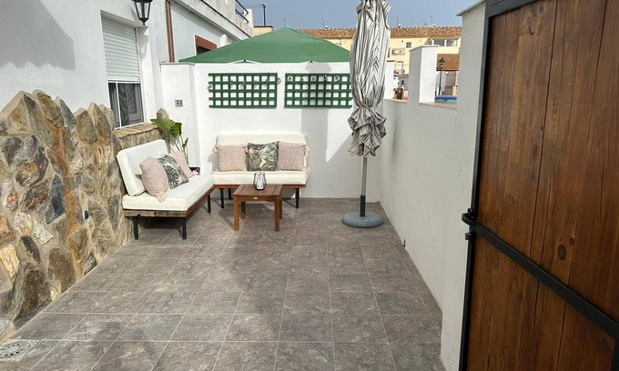 Corrales Casa | PinosdelMar. ¡A 10 minutos playa y 5 minutos del centro ciudad! Con aparcamiento