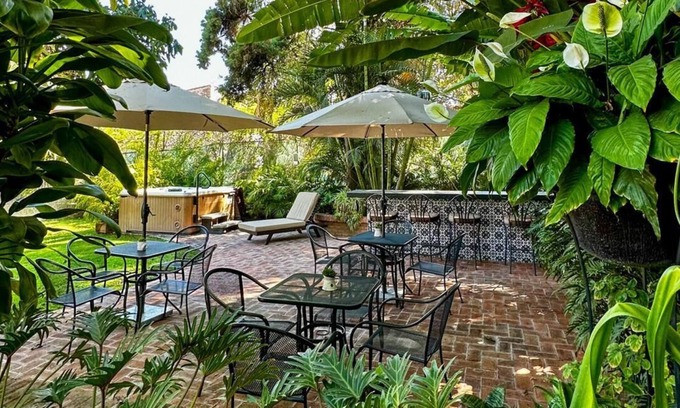 Lourdes Hotel | Plaza Chapala Hotel