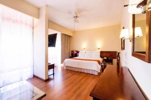 Centro comercial Shopping Centro Pinda Hotel | Plaza Uruapan Hotel