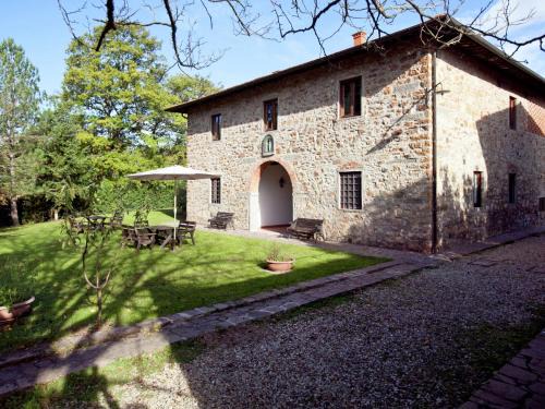 Greve in Chianti Apartamento | Pleasant Apartment with Swimming Pool,Garden,BBQ, Parking