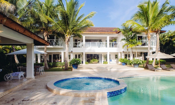 Saint-Martin-sur-le-Pre Villa | Please Inquire Before Booking – Luxury Villa