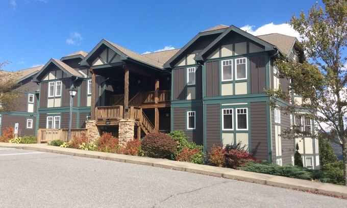 Banner Elk Condominio | Demasiado tarde para el verano, muchas fechas de otoño disponibles. ¡Reservar ahora!