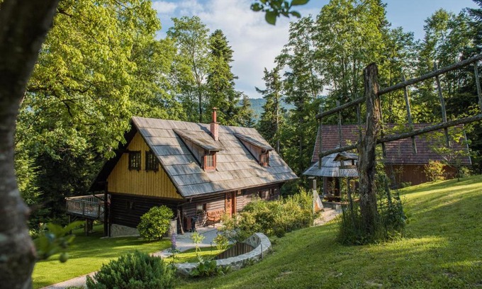 Pohorje Cabina | Počitniška hiša Koča Dobnik