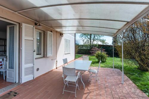 Nozanno Apartamento | Ponte a Moriano Villa with Private Parking&Garden!