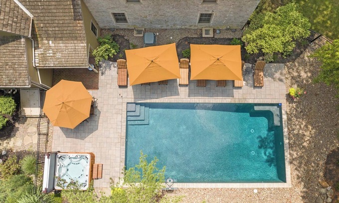 Mount Joy Casa | Pool HotTub Pickleball Golf Arcade Firepit Fishing