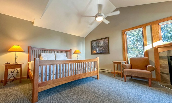 Lutsen Hotel | Poplar River Condos 601 - Lake Superior - Lutsen, MN