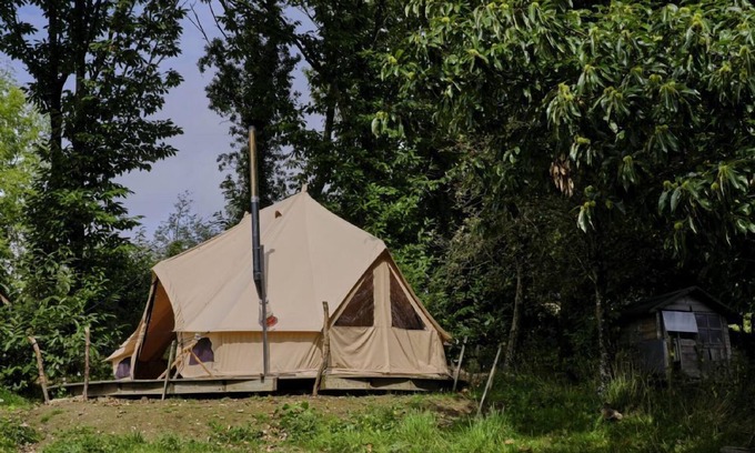 Ash Mill Apartamento | Poppy Bell Tent space for 4, 1 KS Bed