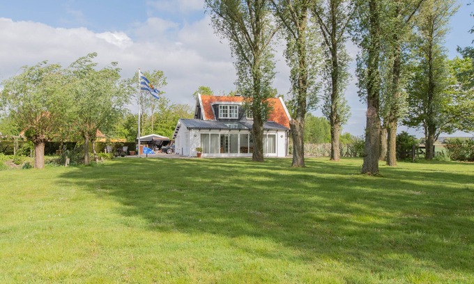 Hansweert Casa | ‘Prachtig gelegen vrijstaand landhuis met grote zonnige tuin’