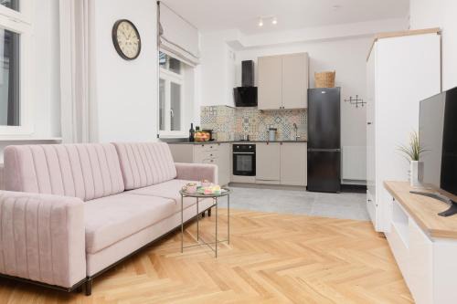 Nowa Praga Apartamento | Praga Duplex Apartment Premium Warsaw by Renters Prestige