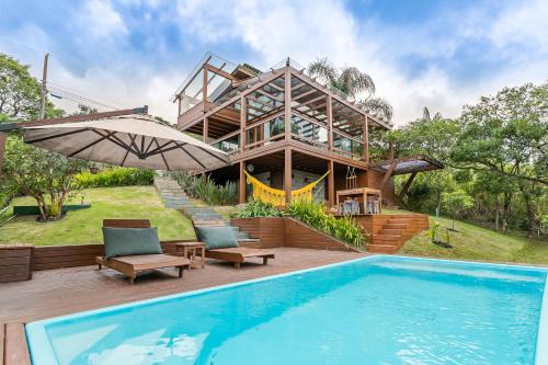 Pantano do Sul Villa | Praias, Piscina e Hidro muito conforto com vista