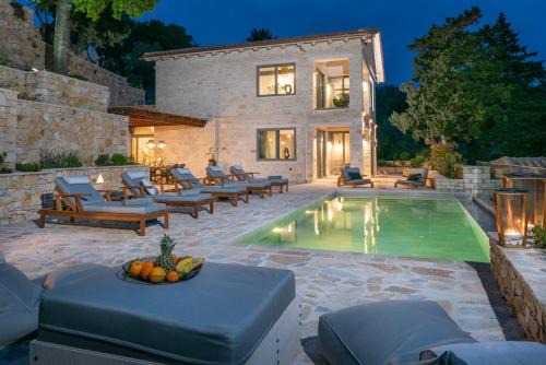 Ieromonachos Villa | Prenari Villas by PaxosRetreats