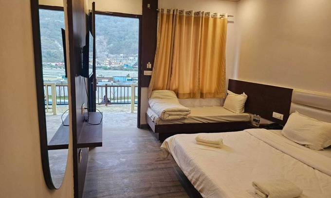 Jogiyana Hotel | Pride Inn Luxury Resort