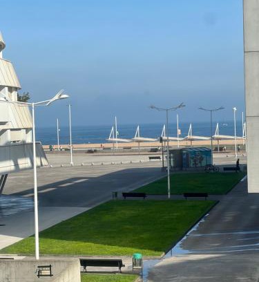 Distrito Oeste Apartamento | Primera línea playa con parking