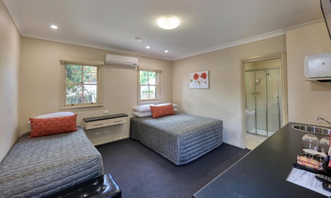 Gulgong Hotel | Prince Of Wales Hotel Gulgong