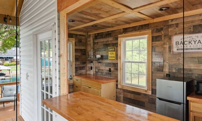 Taylorsville Cabaña | Private beach, game room, tiki bar!